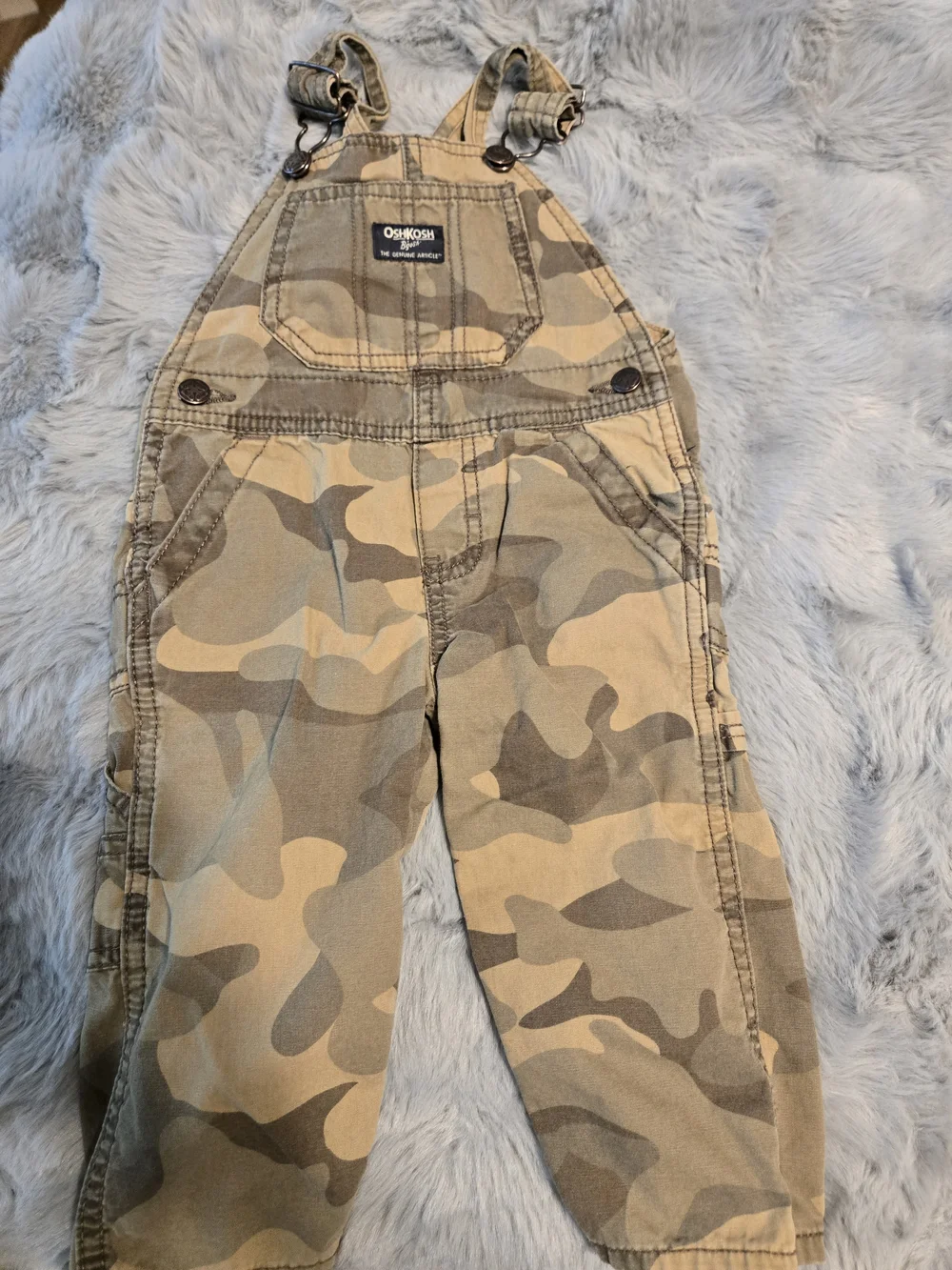 OshKosh B'gosh Camouflage Overalls 18M Diaper Snaps Camo Carpenter